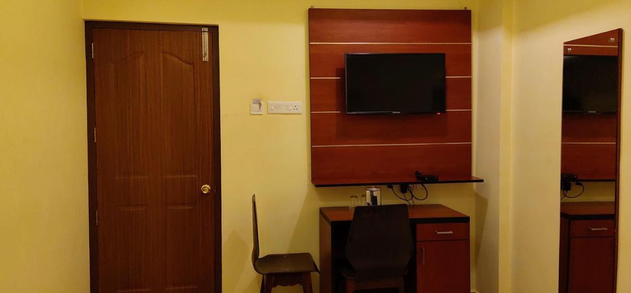 Hotel Green Plaza Thrissur Экстерьер фото